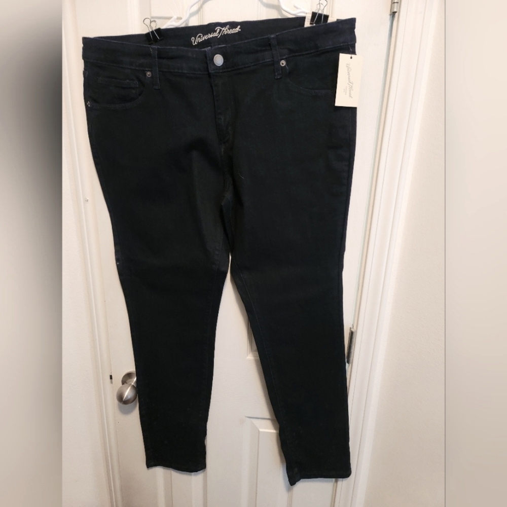 Universal Thread brand, Sz 20, Dark Indigo Skinny Jeans